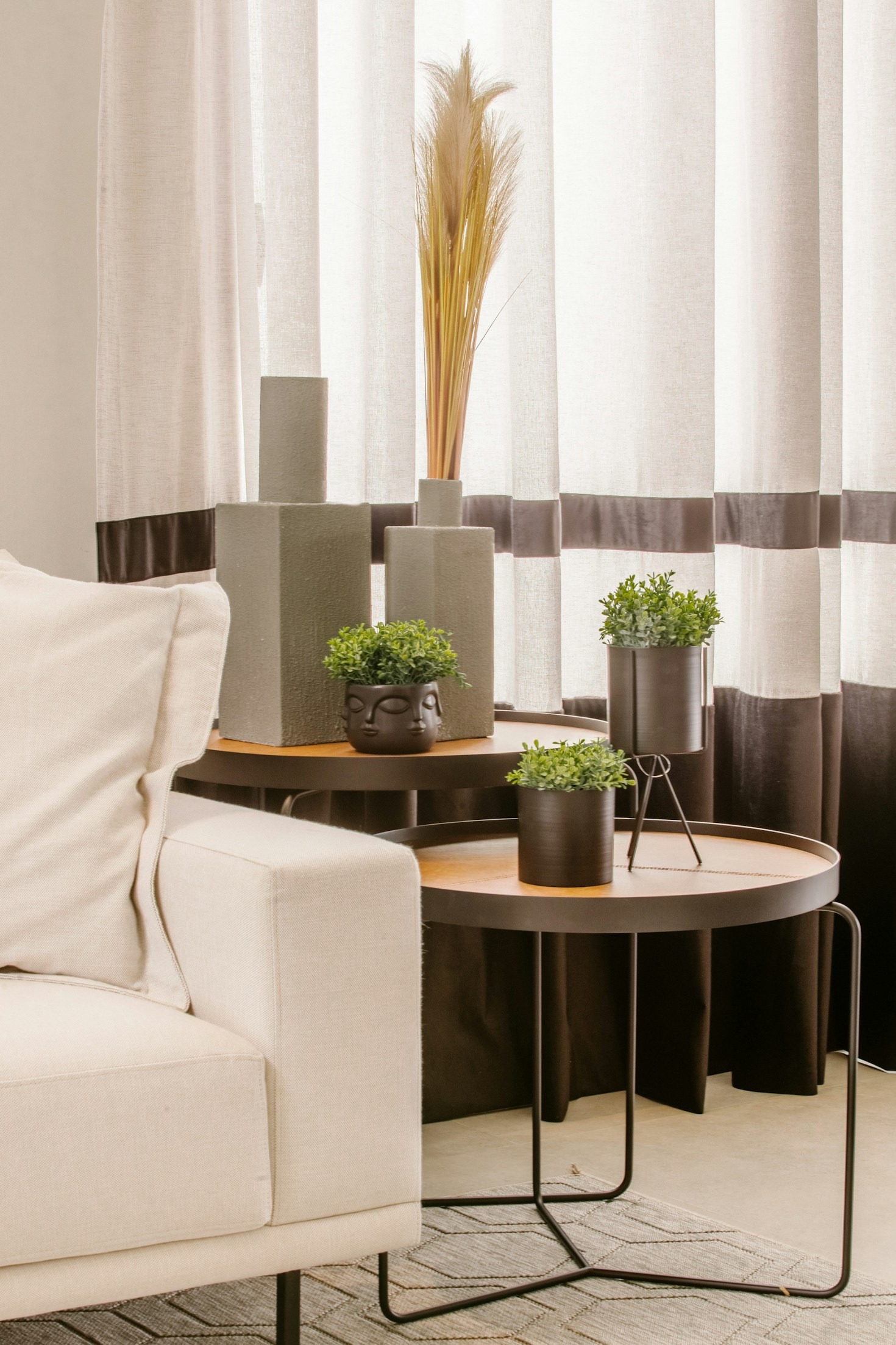 Budget-Friendly Wall Art Trends Every Renter Should Try